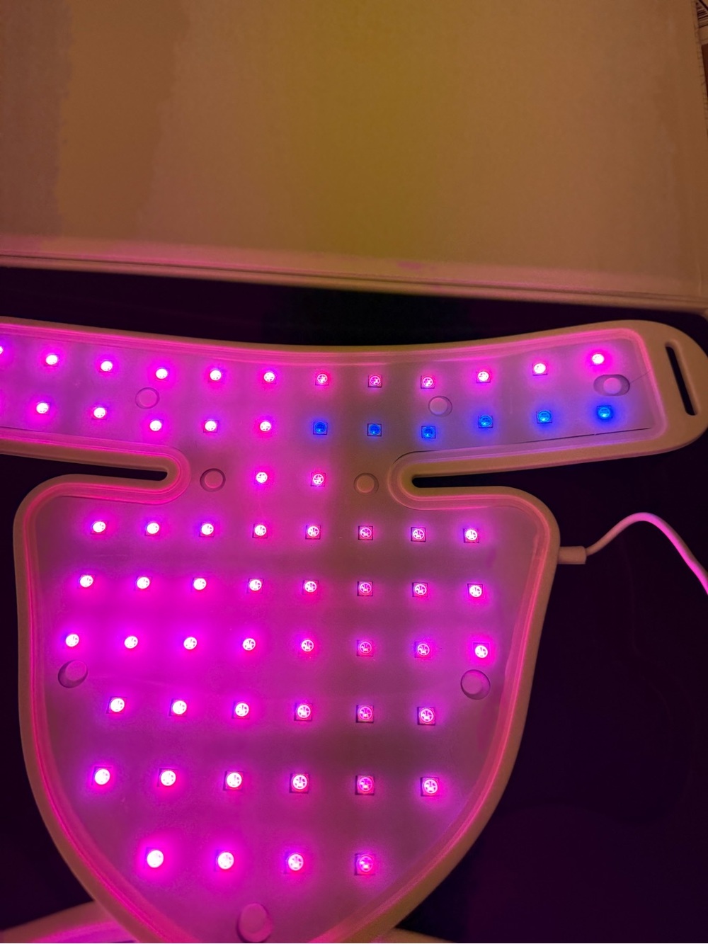 LED Red Light Therapy Face & Neck Mask - Picture 8 of 15